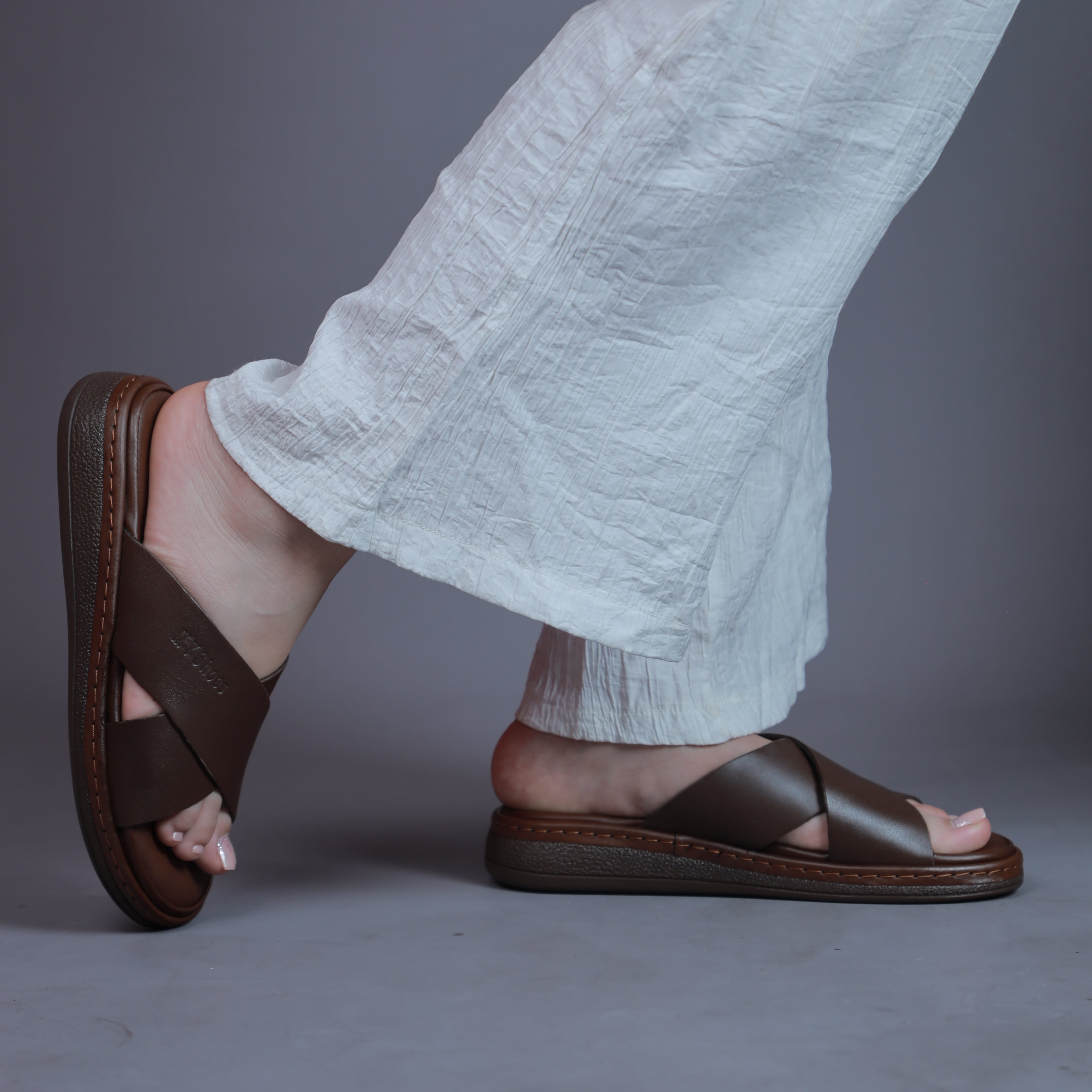 Sandale minimaliste Tabac